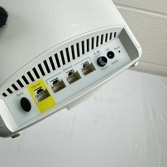 Netgear Orbi RBR40 Router Tri-band WiFi Network - Picture 5 of 5